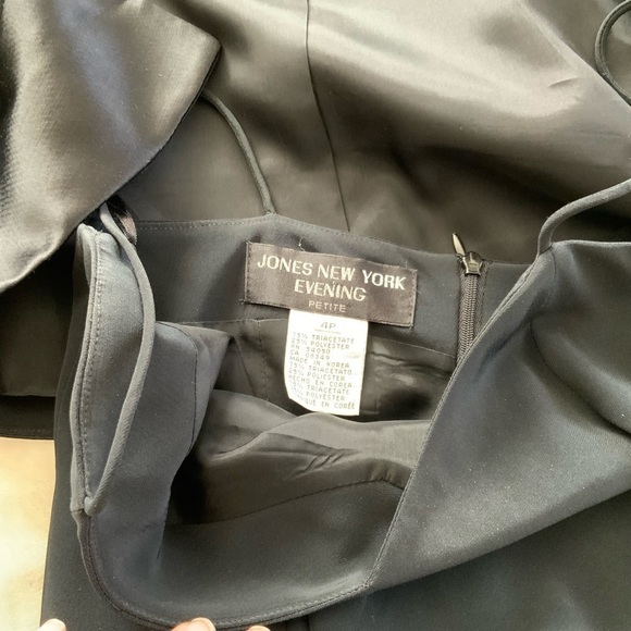 Jones New York Evening Dress and Cardigan - Picture 4 of 9